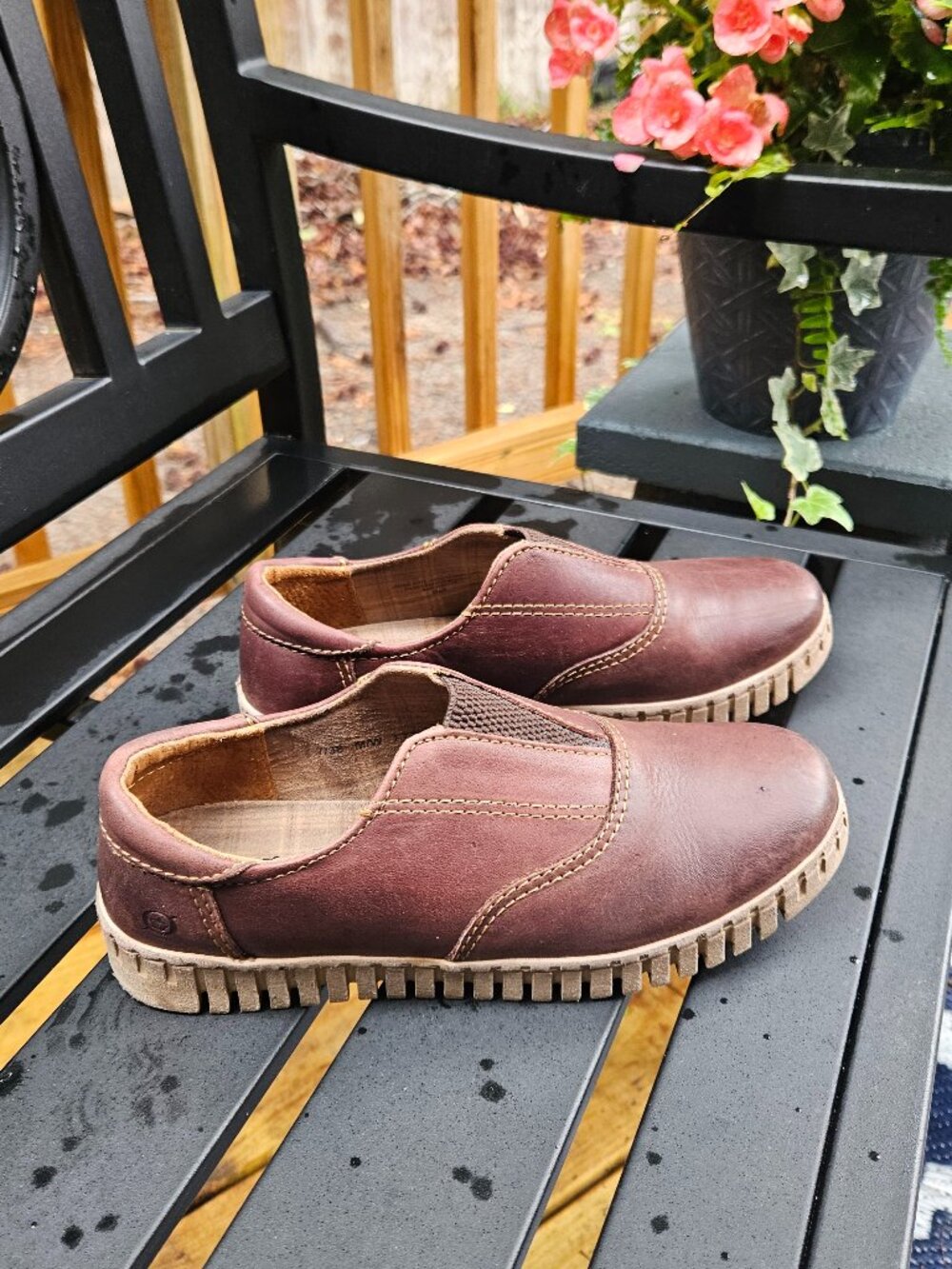 Born Berua Gored Slip On Sneaker Women's Sz 7 Leather Comfort Support Casual